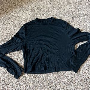 long sleeve crop top